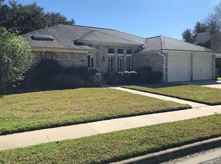 211 Lansdown St, Victoria, TX 77904