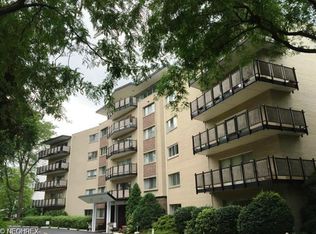 255 N Portage Path APT 513, Akron, OH 44303