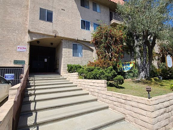 2nd image of 10425 Irene St #305