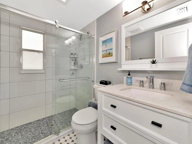 1807 Ivanhoe St #1807 — Photo 6