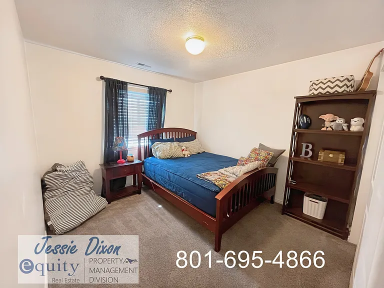 1043 Sharp Mountain Dr — Photo 12
