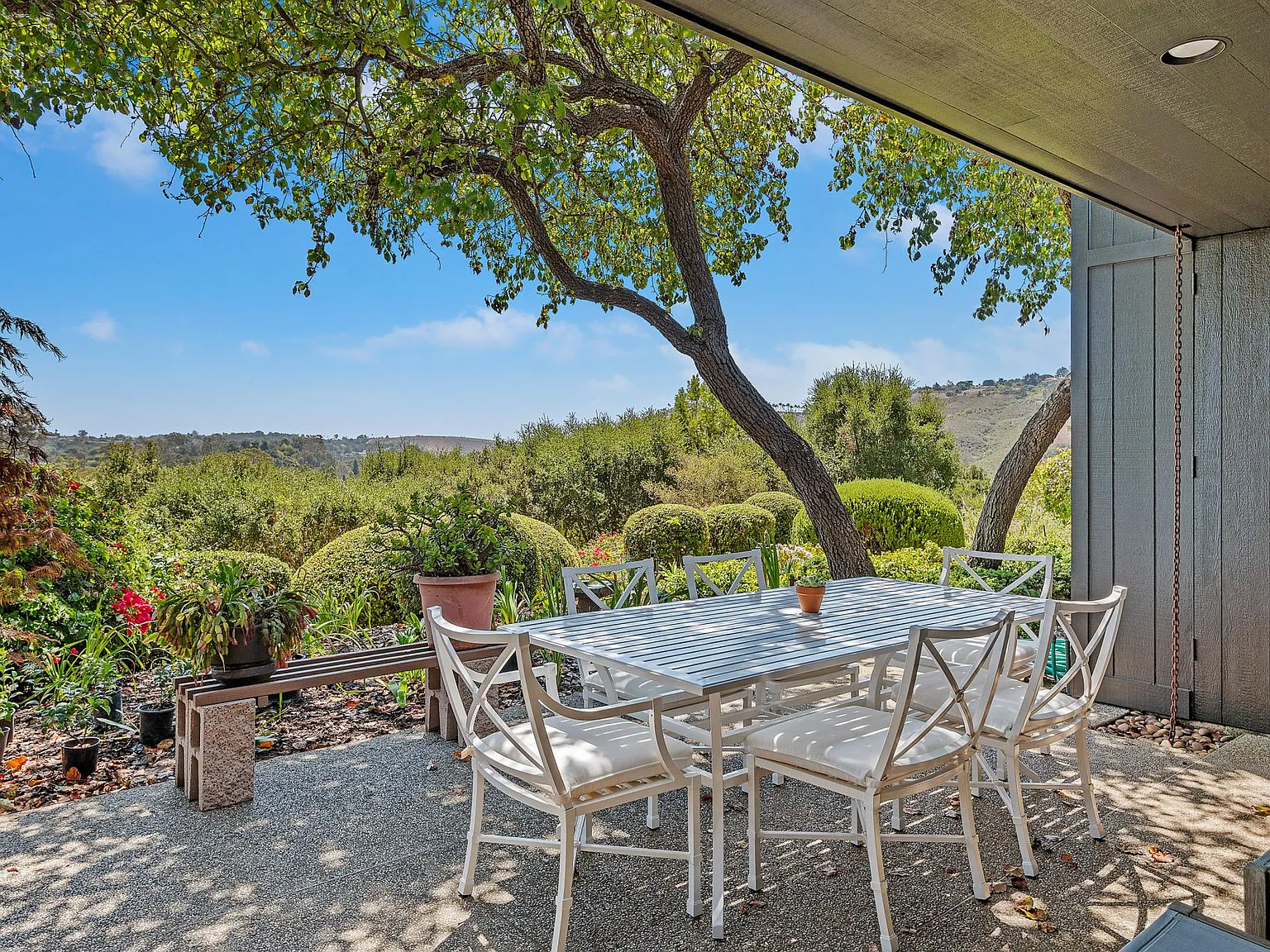 Laguna Blanca Dr, Santa Barbara — Photo 3