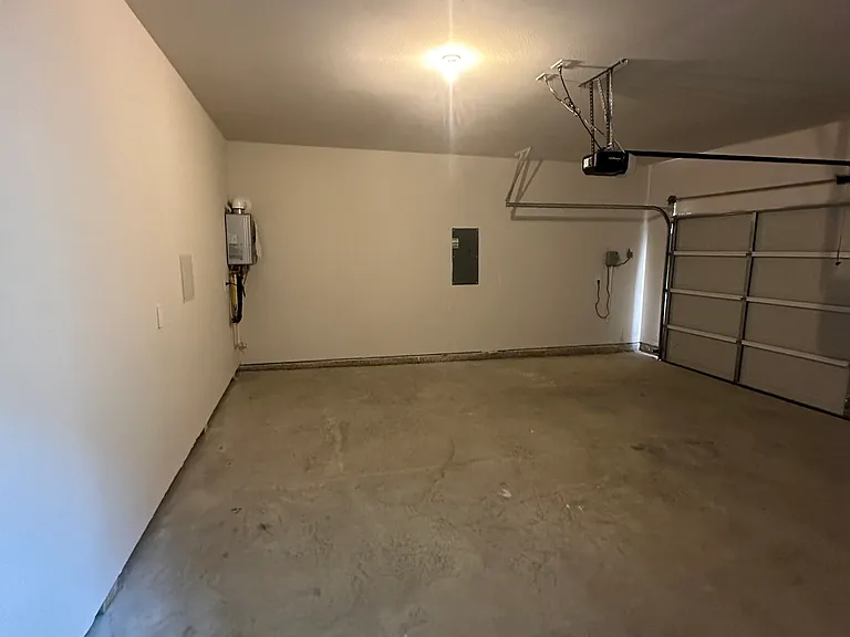 1318 Crookpost Dr — Photo 14