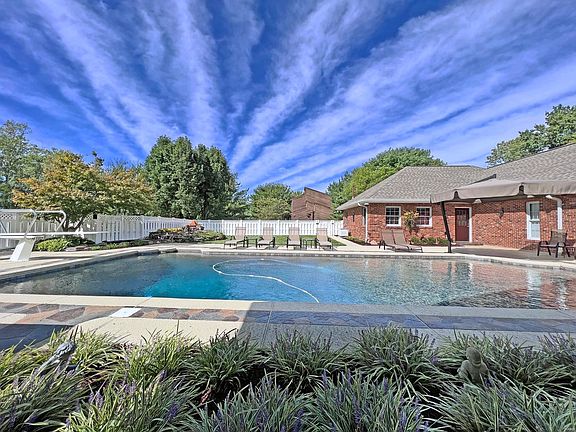 5th image of 13008 Saller Dr