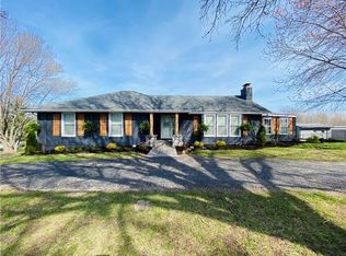 35902 E Pink Hill Rd, Oak Grove, MO 64075