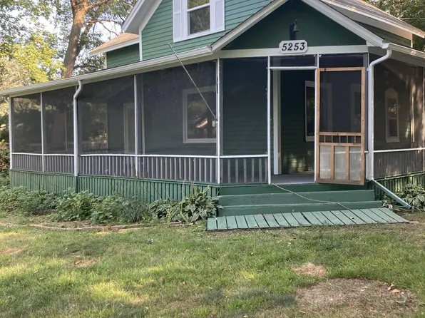 5253 Bald Eagle Blvd W, White Bear Township, MN 55110