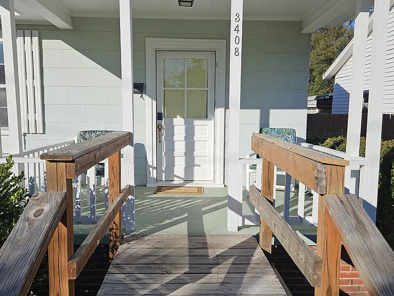 3408 W Lloyd St — Photo 2
