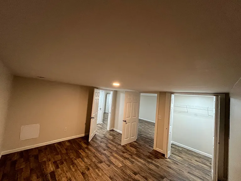 442 Royal Pines Dr — Photo 3