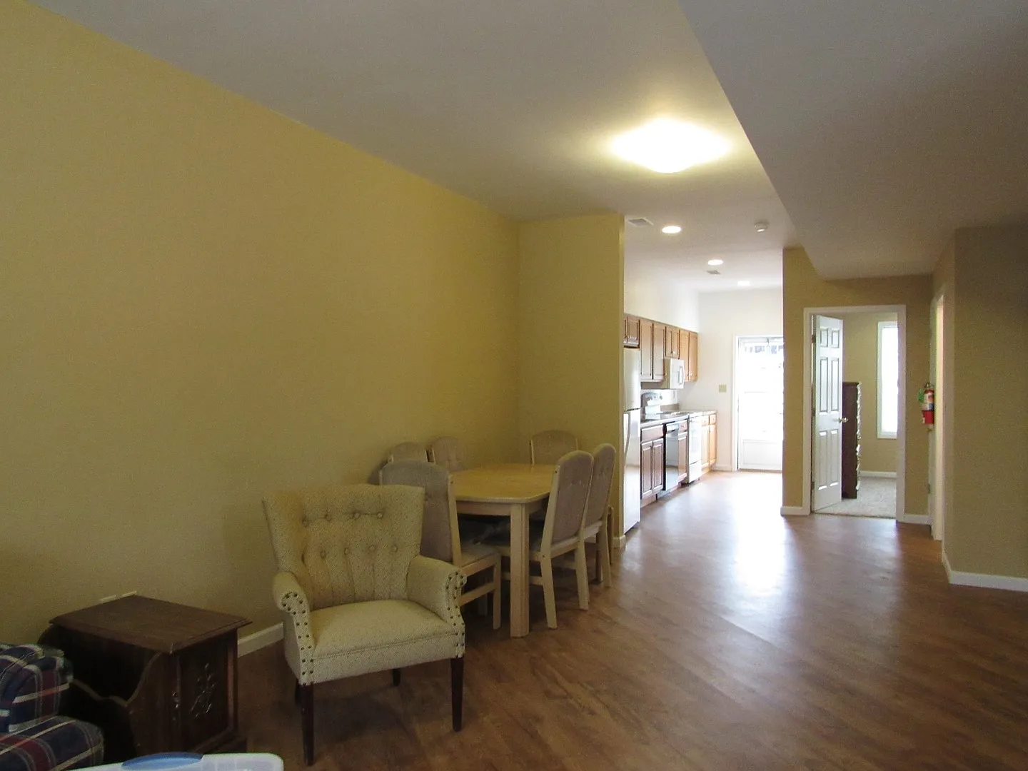 1132 School St — Photo 4