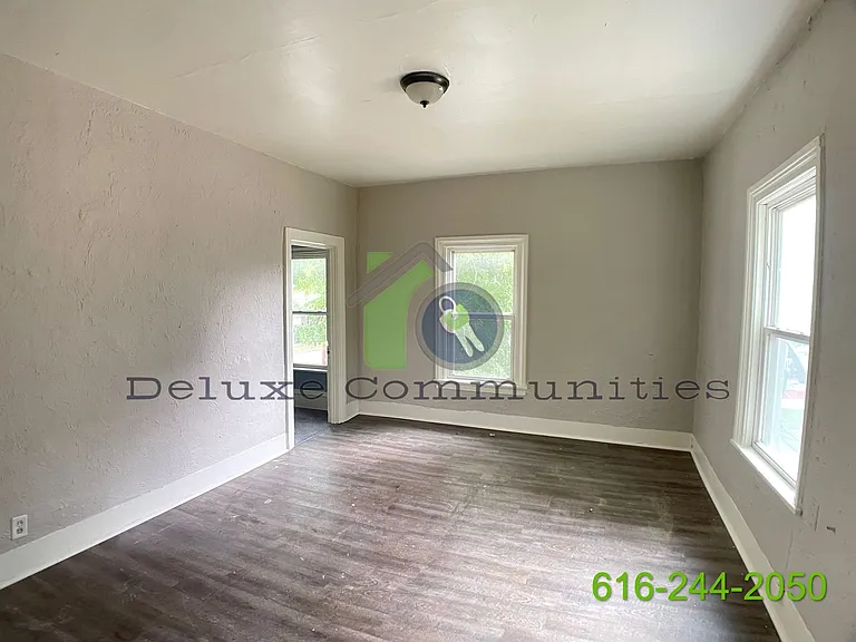 155 National Ave NW — Photo 8