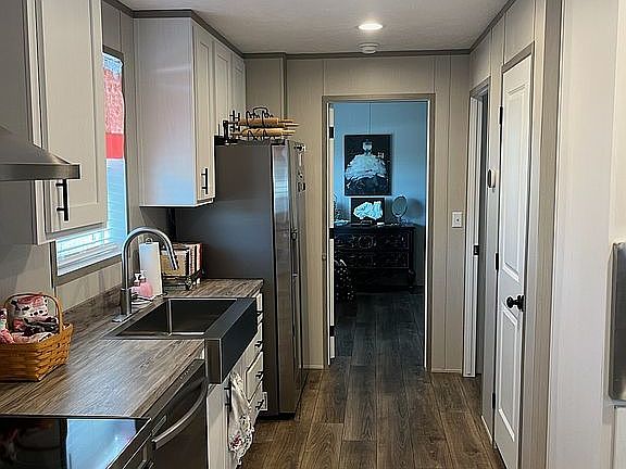 2nd image of 135 Poplar Cir