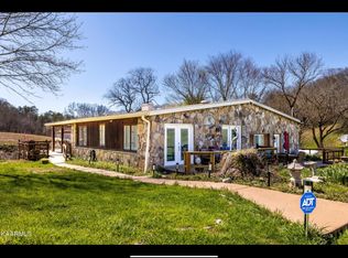 285 Cooper Ln, Corryton, TN 37721