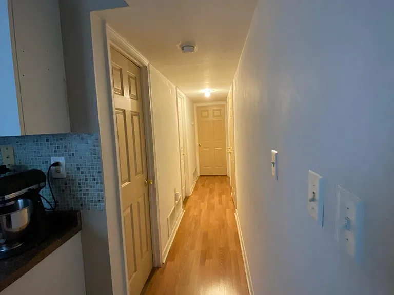 259 Garden Ter — Photo 10