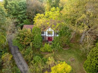 106 Wedgewood Ct, Jeannette, PA 15644