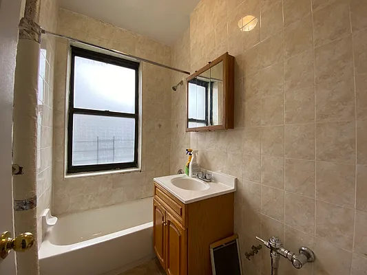 Rented by Sterea Agency | media 16