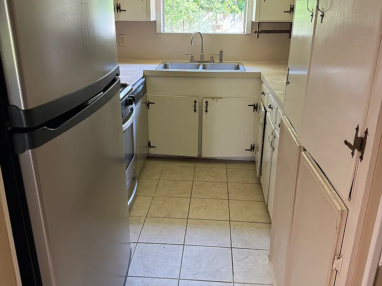 807 Temple Dr — Photo 11