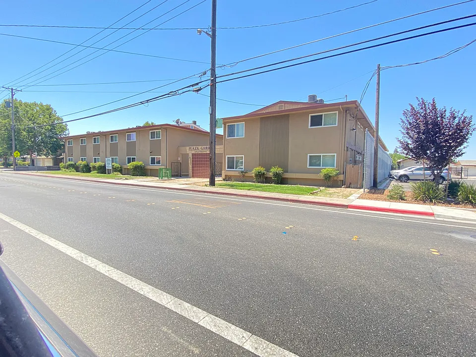 Plaza Garden Apts.