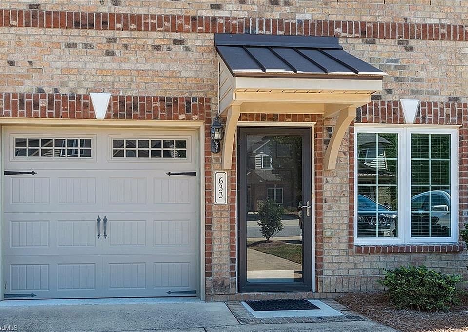 1st image of 633 Stags Leap Ct