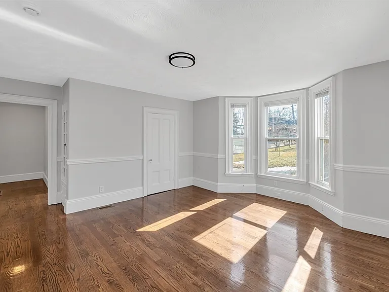 419 Poplar St #1 — Photo 3