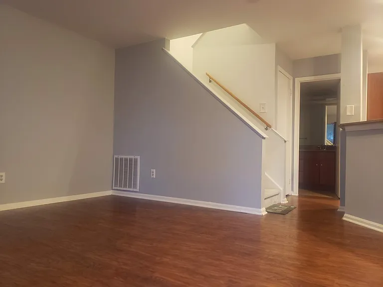 91 Cortland Ln #91 — Photo 2