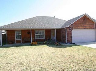 1126 Spinnaker Dr, Oologah, OK 74053