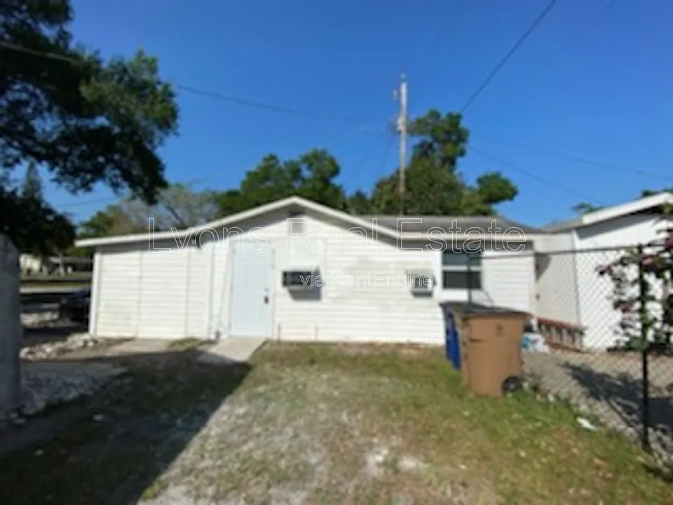 717 Burdick Ave