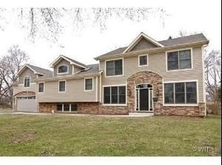 565 Juniper Dr, Naperville, IL