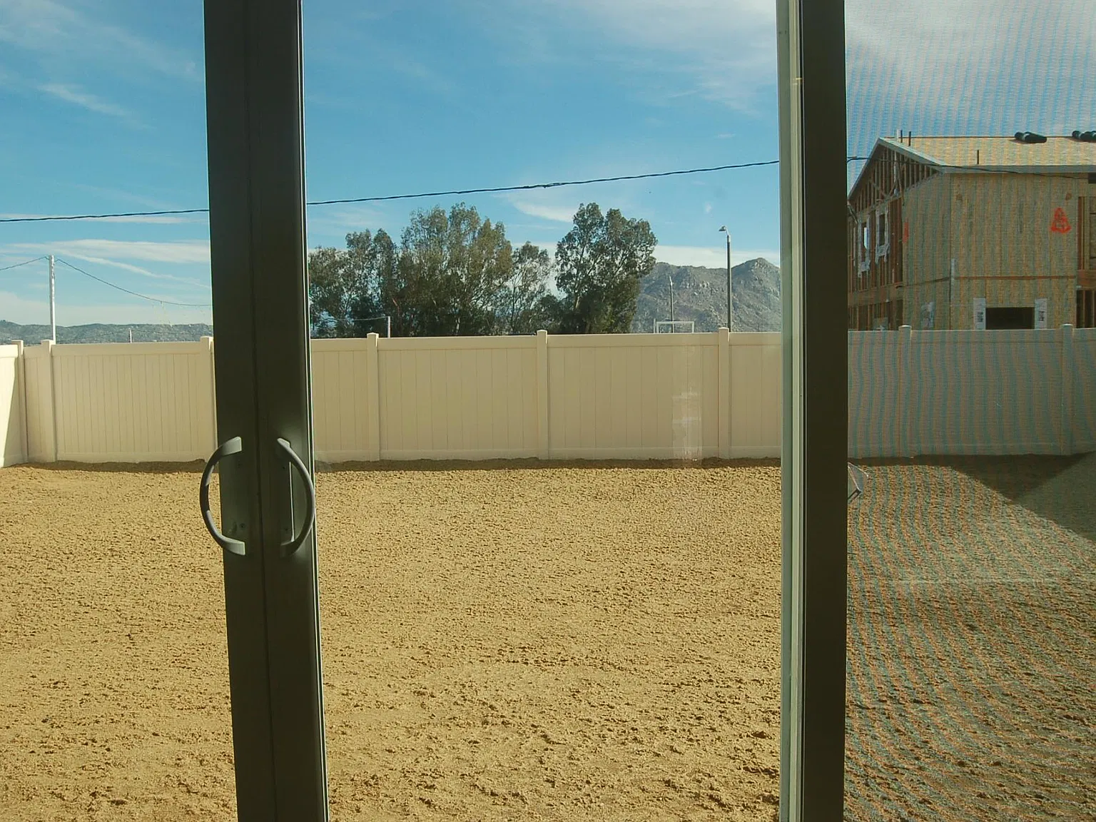 4 bed, 2219 sqft, $3,600 — Photo 4