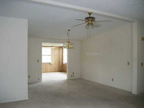 3rd image of 724 Tangerine Dr