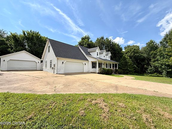3rd image of 360 Tate Rd