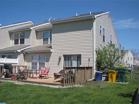 3rd image of 354 Marldale Dr