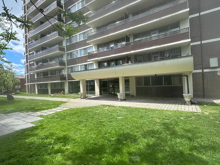 161 Oakwood Ave #1905 — Photo 14