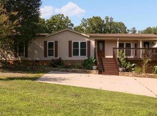 1153 Roy Tuttle Rd, Pinnacle, NC 27043