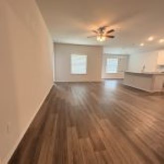 5th image of 3017 Risinger Rd