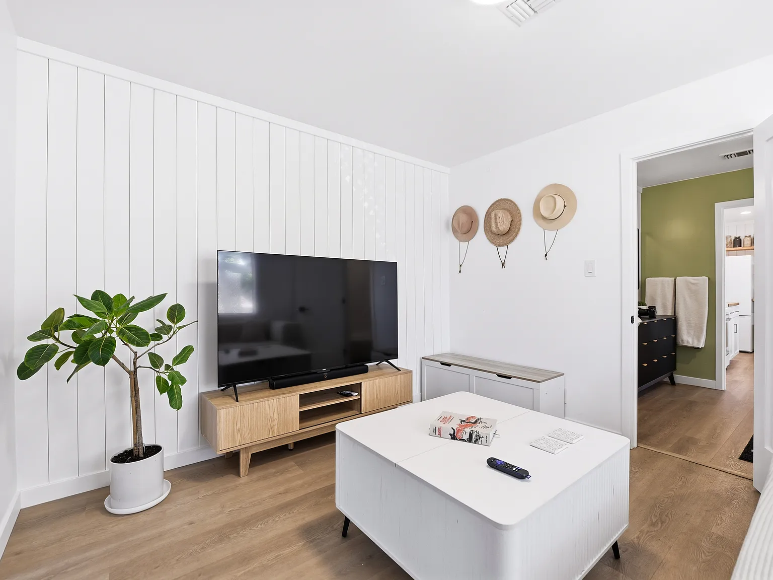 1 bed, 650 sqft, $4,200 — Photo 2