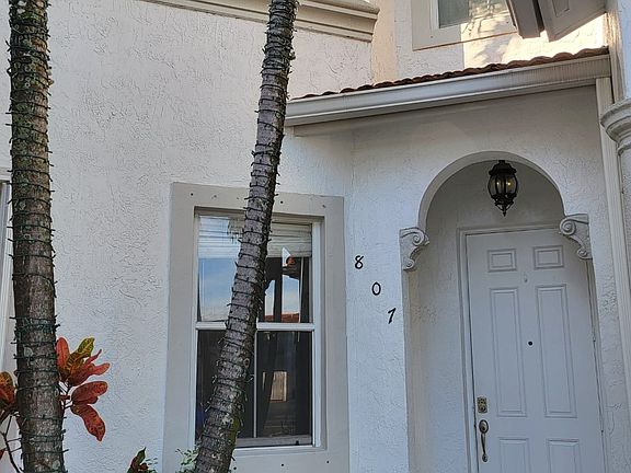 2nd image of 5470 North Plz #107AVE-807