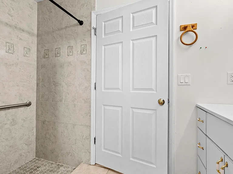 141 NE Naranja Ave — Photo 19