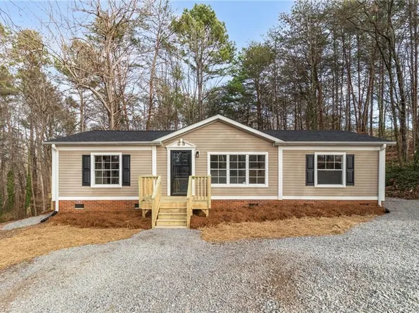 6451 Bowman Rd, Walnut Cove, NC 27052