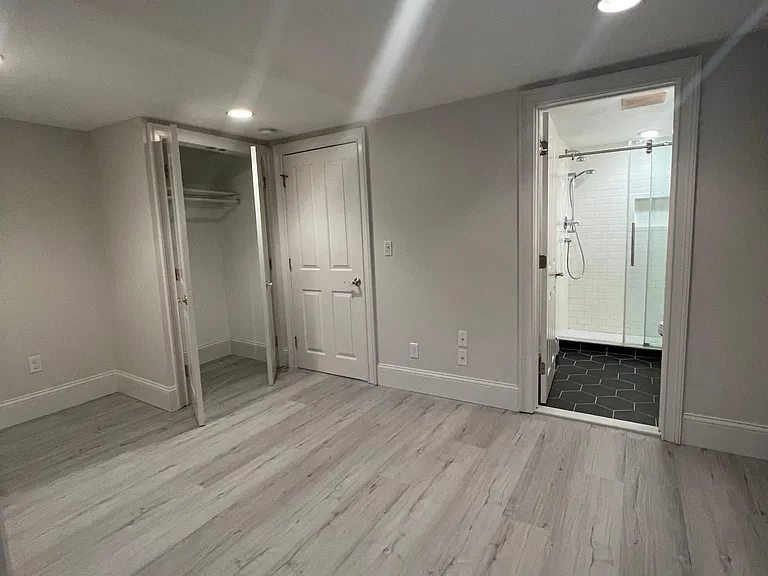 571 E Broadway #1 — Photo 11