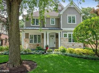 1154 Kenton Rd, Deerfield, IL 60015