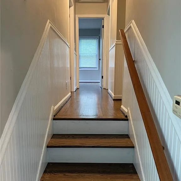 1110 Mountain View Dr — Photo 4