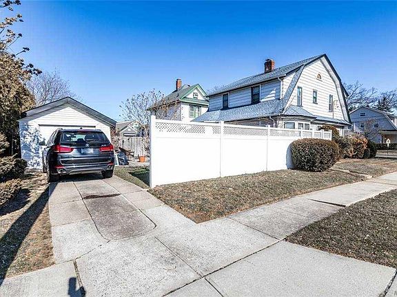 3rd image of 33 Grace Ave
