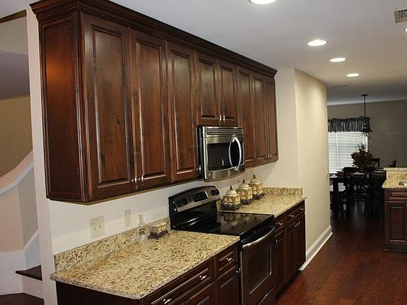 5th image of 3227 Stonewater Dr #0