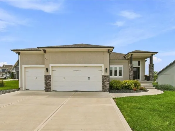 13403 W 181st Ter, Overland Park, KS 66013