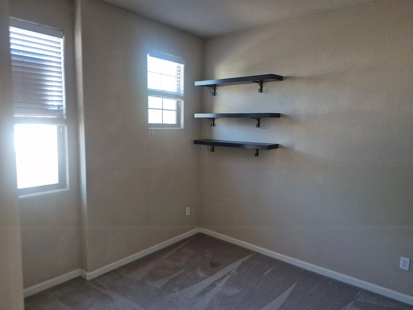 Updated 4 Bedroom Home — Photo 3