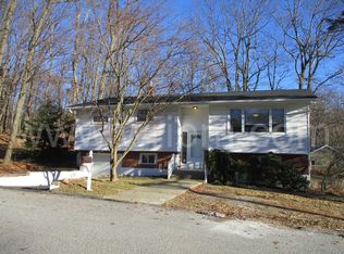 437 Brown Trl, Hopatcong, NJ 07843