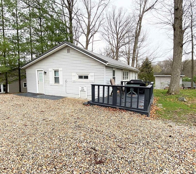 1st image of 129 N 55th Ln W