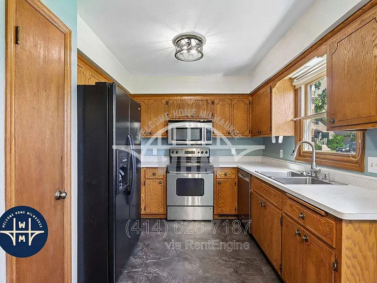 3559 S 33rd St — Photo 7