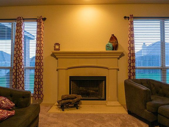 5th image of 1048 Cydnie St