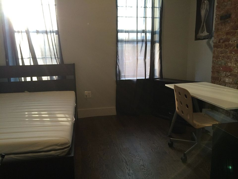 1st image of 292 Palmetto St